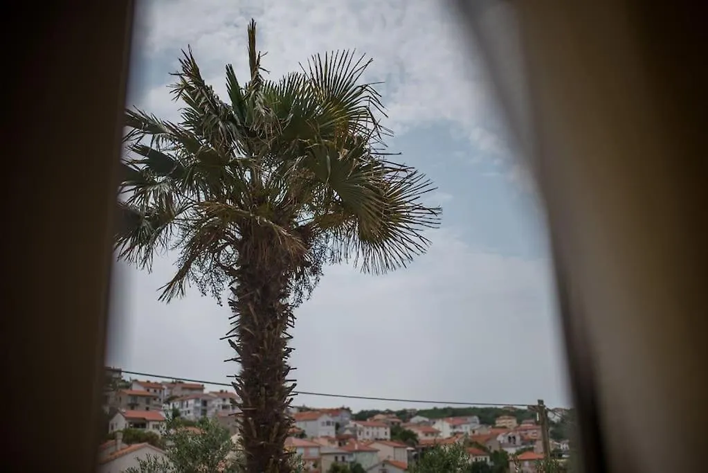 Sunce 1 Apartment Vrbnik Croatia